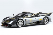 PAGANI Huayra R 2021 Metallic Grey - With Showcase - BBR Scale 1:18 (P18218B-V)