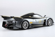 PAGANI Huayra R 2021 Metallic Grey - With Showcase - BBR Scale 1:18 (P18218B-V)