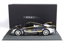 PAGANI Huayra R 2021 Metallic Grey - With Showcase - BBR Scale 1:18 (P18218B-V)