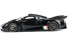 PAGANI Huayra R 2021 Gloss Black - Con Vitrina - BBR Escala 1:18 (P18218A-V)