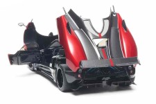 PAGANI Zonda Cinque Roadster 2009 Rosso Dubai - Almost Real Escala 1:!8 (ALM856121)
