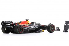 RED BULL RB19 Ganador GP Paises Bajos 2023 M. Verstappen - Spark Escala 1:!8 (18s959)