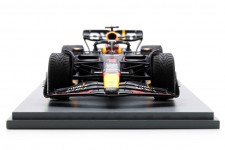 RED BULL RB19 Ganador GP Paises Bajos 2023 M. Verstappen - Spark Escala 1:!8 (18s959)