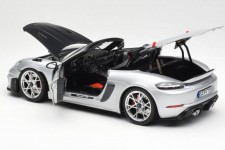 PORSCHE 718 Spyder RS W/ Weissach Pack 2023 Silver - Norev Escala 1:18 (187270)