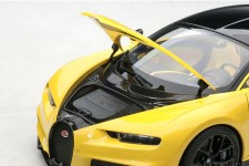 BUGATTI Chiron 2017 Amarillo/Negro - AutoArt Escala 1:18 (70994)