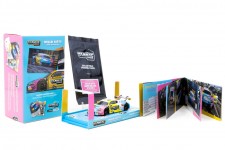 AUDI R8 LMS GT3 Evo II Hello Kitty 50th Anniversary Macau GT Cup - Tarmac Works Escala 1:64 (T64-043-23MGP50)
