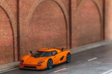 KOENIGSEGG CC850 Orange - Tarmac Works Escala 1:64 (T64G-TL051OR)