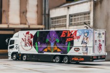  MITSUBISHI Fuso Super Great EVA Racing - Tarmac Works Scale 1:64 (T64T-TL001-EVA)