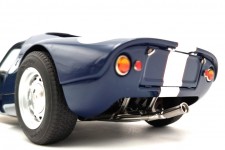 PORSCHE 904 Carrera GTS Bonhams Scottsdale Auction 2017 - CMC Scale 1:18 (M-237)