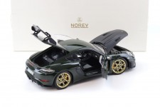 PORSCHE Cayman GT4 RS Weissach Package 2023 Green - Norev Scale 1:18 (187250)