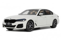 BMW 545E X Drive Saloon M Sport 2023 White - GT Spirit Scale 1:18 (GT496)
