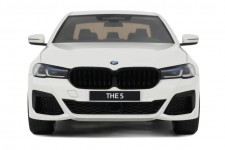 BMW 545E X Drive Saloon M Sport 2023 White - GT Spirit Scale 1:18 (GT496)
