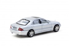 MERCEDES-Benz S-Class Brilliant Silver Metallic - Tarmac Works Scale 1:64 (T64G-072-SL)