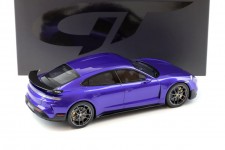PORSCHE Taycan Turbo 2023 Purple - GT Spirit Escala 1:18 (GT520)