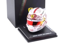 CASCO BELL Charles Leclerc F1 GP China 2025 - LookSmart Escala 1:5 (LSHEL011)