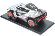 AUDI RS Q e-tron Dakar 2022 C. Sainz / L. Cruz - Spark Scale 1:18 (18s826)