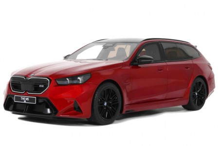 BMW M5 Touring (G90) 2025 Fire Red - GT Spirit Escala 1:18 (GT964)