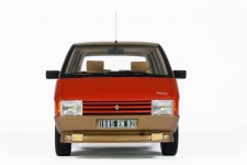 RENAULT Espace 2000 TSE 1984 Red - OttoMobile Scale 1:18 (OT1178)