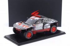 AUDI RS Q e-tron Rally Dakar 2023 C. Sainz / L. Curz - Spark Escala 1:18 (18s7791)