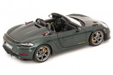 PORSCHE 718 Spyder RS Weissach Package 2023 Green Metallic - Norev Scale 1:18 (187272)