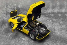 FERRARI 250 LM 2nd 24h LeMans 1965 P. Dumay / G. Gosselin - CMC Escala 1:18 (M-264)