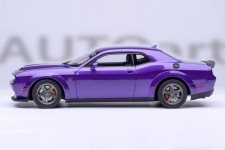 DODGE Challenger SRT Superstock 2023 Plum Crazy - AutoArt Escala 1:18 (71768) - 
