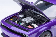 DODGE Challenger SRT Superstock 2023 Plum Crazy - AutoArt Escala 1:18 (71768) - 