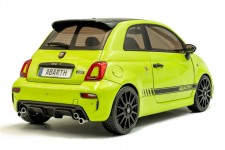 FIAT F595 ABARTH 2023 Verde Adrenalina - Solido Scale 1:18 (S1811307)