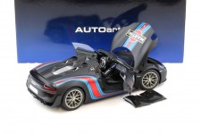 PORSCHE 918 Spyder Weissach Package Martini 2013 Black - AutoArt Escala 1:18 (77929)