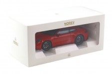 PORSCHE 911 (992) Carrera 4 GTS Coupe 2024 Red - Norev Escala 1:18 (187171)