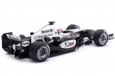 McLaren MP4/19B Formula 1 2004 Kimi Raikkonen - Minichamps Escala 1:18 (530041806)