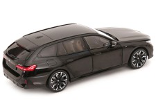 BMW i5 M60 Touring 2024 Black Metallic 2024 - Minichamps Escala 1:18 (110023602)