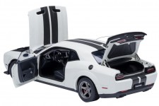 DODGE Challenger SRT Super Stock 2023 White / Carbon - AutoArt Scale 1:18 (71766)