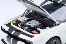 DODGE Challenger SRT Super Stock 2023 White / Carbon - AutoArt Escala 1:18 (71766)