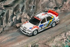 MITSUBISHI Lancer Evolution III Winner Hong Kong-Beijing Rally 1995 - Tarmac Escala 1:64 (T64G-050-95HKBR02)