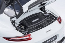 PORSCHE 911 (991 II) GT3 RS Weissach Package 2017 White - AutoArt Escala 1:18 (78176)