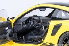 PORSCHE 911 (991 II) GT3 RS Weissach Package 2017 Racing Yellow - AutoArt Scale 1:18 (78178)