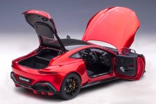 ASTON MARTIN Vantage 2019 Hyper Red - AutoArt Escala 1:18 (70277)