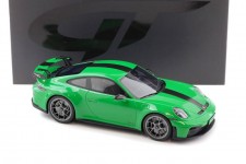 PORSCHE 911 (992.2) GT3 Weissach Package 2025 Green - GT Spirit Escala 1:18 (GT576)