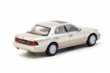 LEXUS LS400 Gold - Tarmac Works Escala 1:64 (T64G-082-GO)