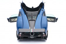 PAGANI Zonda Tricolore 2010 - Incluye Vitrina Y Cofre - BBR Escala 1:18 (850620121DIE)
