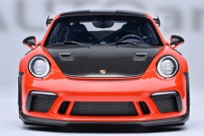 PORSCHE 911 (991.2) GT3 RS Weissach Package 2017 Lava Orange - AutoArt Escala 1:18 (78177)