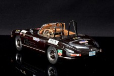 MERCEDES-Benz 300 SL Roadster (W198 II) 1957-1963 Rally Version Brown - CMC Scale 1:18 (M-295)