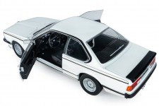 BMW 635 CSi 1984 White - Solido Escala 1:18 (S1810304) 