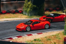 FERRARI 458 Italia GT3 Red - Tarmac Works Escala 1:64 (T64R-074-RE)