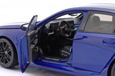 BMW M5 Limousine (G90) 2024 Blue Metallic - Minichamps Scale 1:18 (110023802)