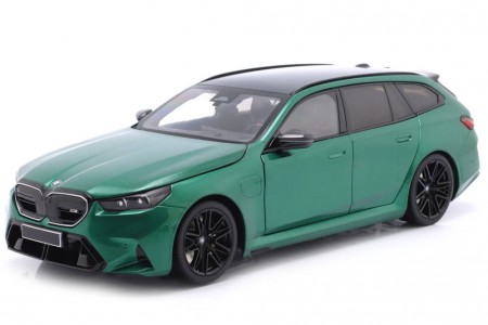 BMW M5 Touring (G99) 2024 Green Metallic - Minichamps Scale 1:18 (110023902)