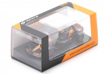 McLaren MCL39 Campeon Del Mundo 3rd GP Abu Dhabi - Spark Escala 1:64 (64S078)