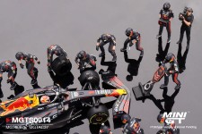 RED BULL Racing RB19 World Champion Winner GP Japan 2023 M. Verstappen - MiniGT Scale 1:64 (MGTS0014)