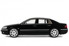 VOLKSWAGEN Phaeton 6.0 W12 Black L041 2005 - OttoMobile Scale 1:18 (OT1266)